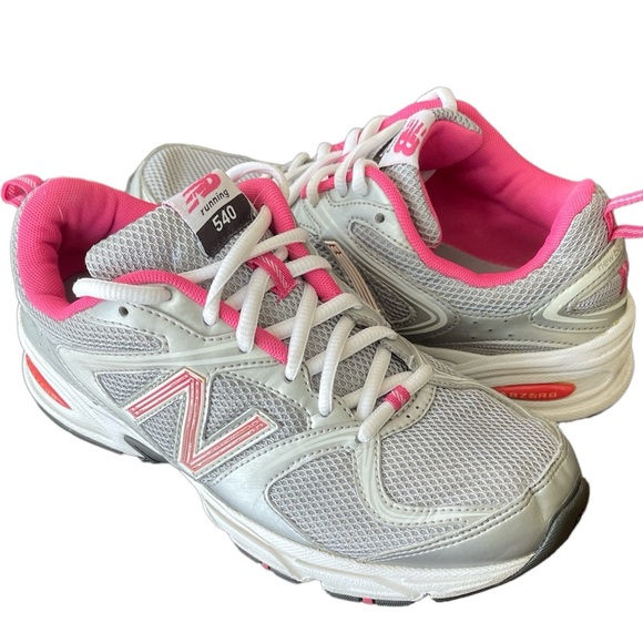 New Balance 540 Running Shoes W540sp1 Womens Size 8 Silver Gray Pink Runner - Picture 1 of 7